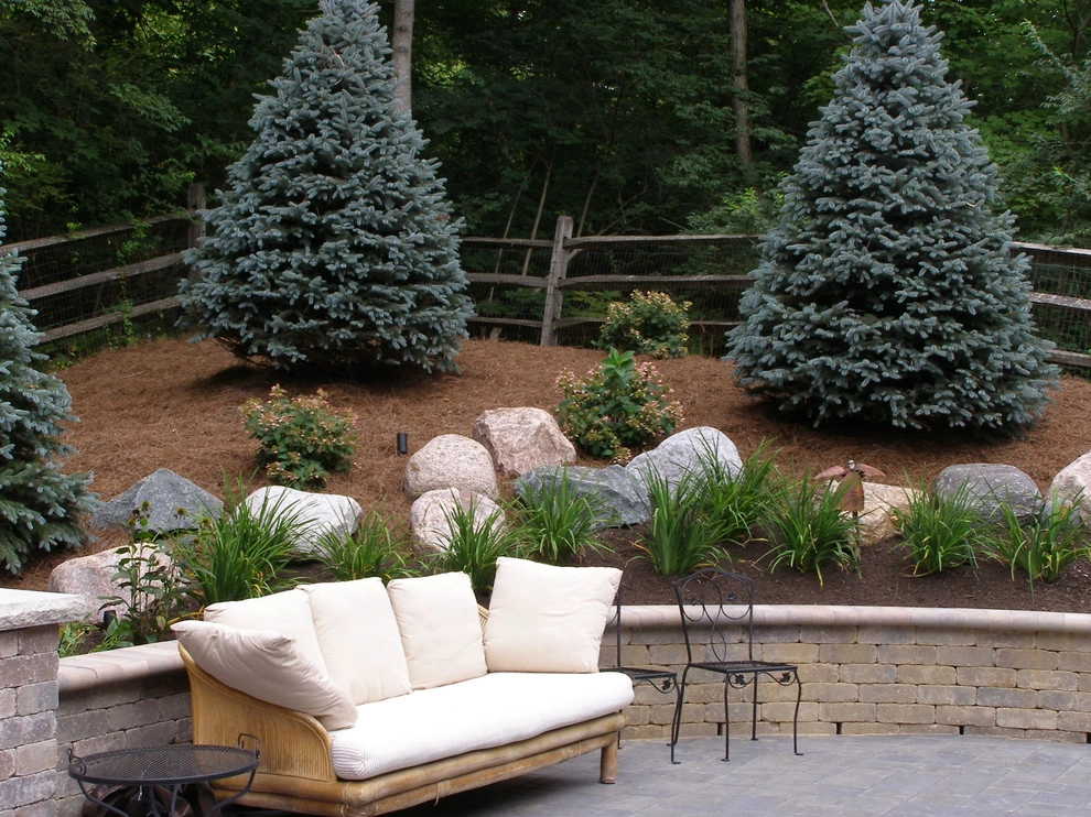 Pool Gardens by J.R. Thomas Landscaping, Inc. - Photo 5