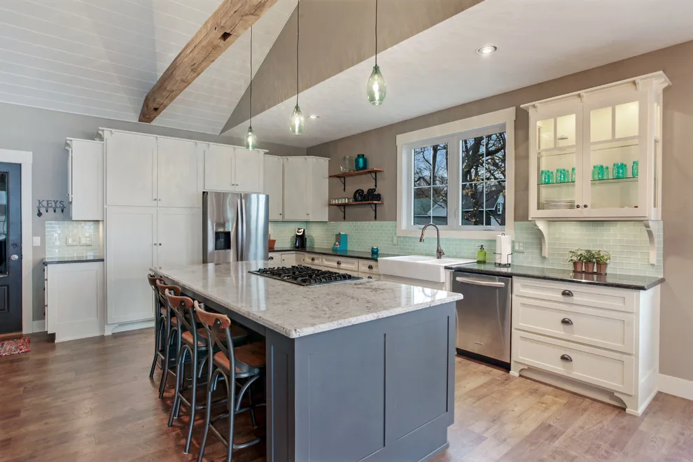 Cottage Kitchen by the Lake by Healey Custom Cabinetry LLC - Photo 7