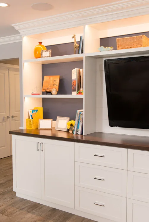 Classy Closets - Photo 12