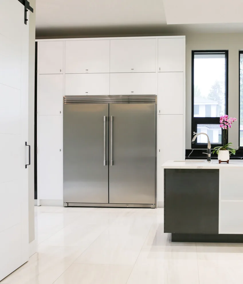Contemporary White Gloss by Signature Design & Cabinetry LLC - Photo 16