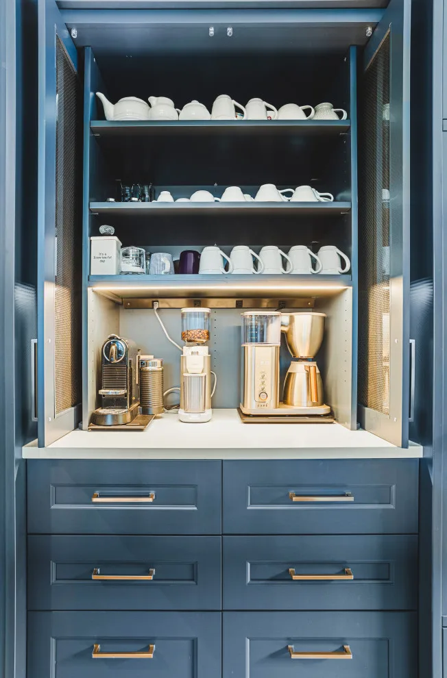 Contemporary Transitional by Signature Design & Cabinetry LLC - Photo 7