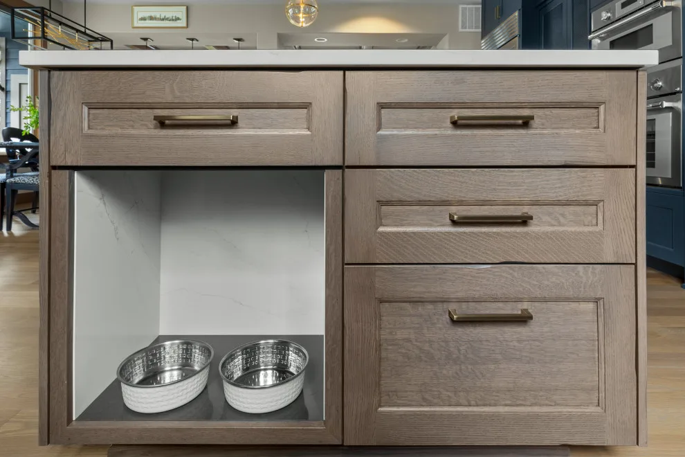 Contemporary Transitional by Signature Design & Cabinetry LLC - Photo 15