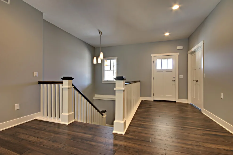 Relocate a Short Distance by Standale Home Studio - Photo 3