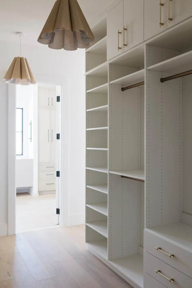Classy Closets - Photo 4