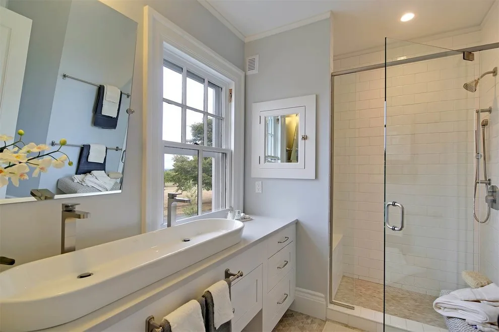 Fort Lawton's Officer's Row by Savvy Cabinetry Design Interiors - Photo 5