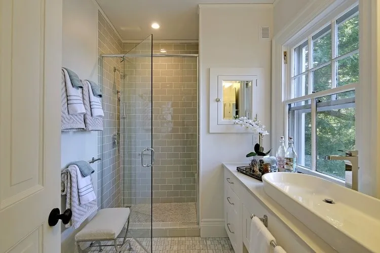 Fort Lawton's Officer's Row by Savvy Cabinetry Design Interiors - Photo 4
