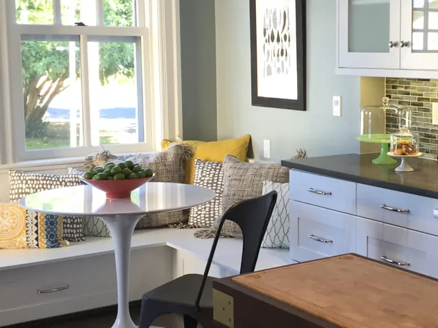Fort Lawton's Officer's Row by Savvy Cabinetry Design Interiors - Photo 16