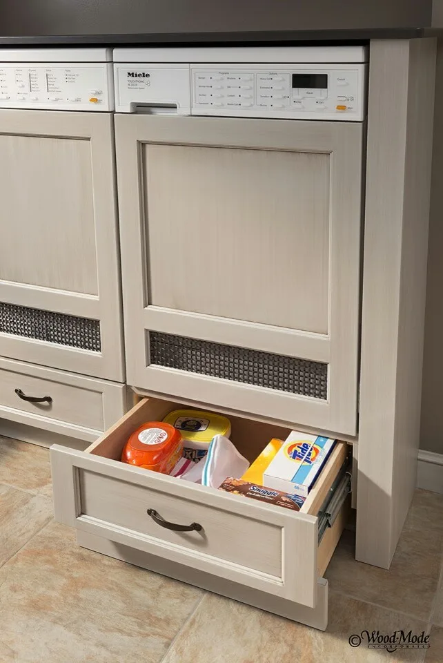 Pet Spa, Utility Room, Laundry Area by Savvy Cabinetry Design Interiors - Photo 13