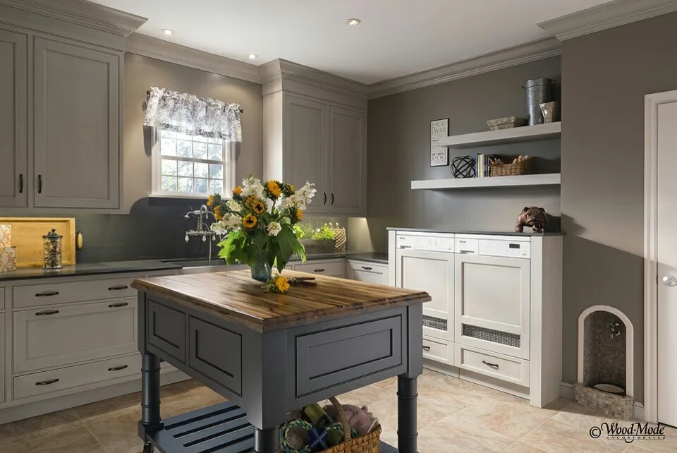 Pet Spa, Utility Room, Laundry Area by Savvy Cabinetry Design Interiors - Photo 8