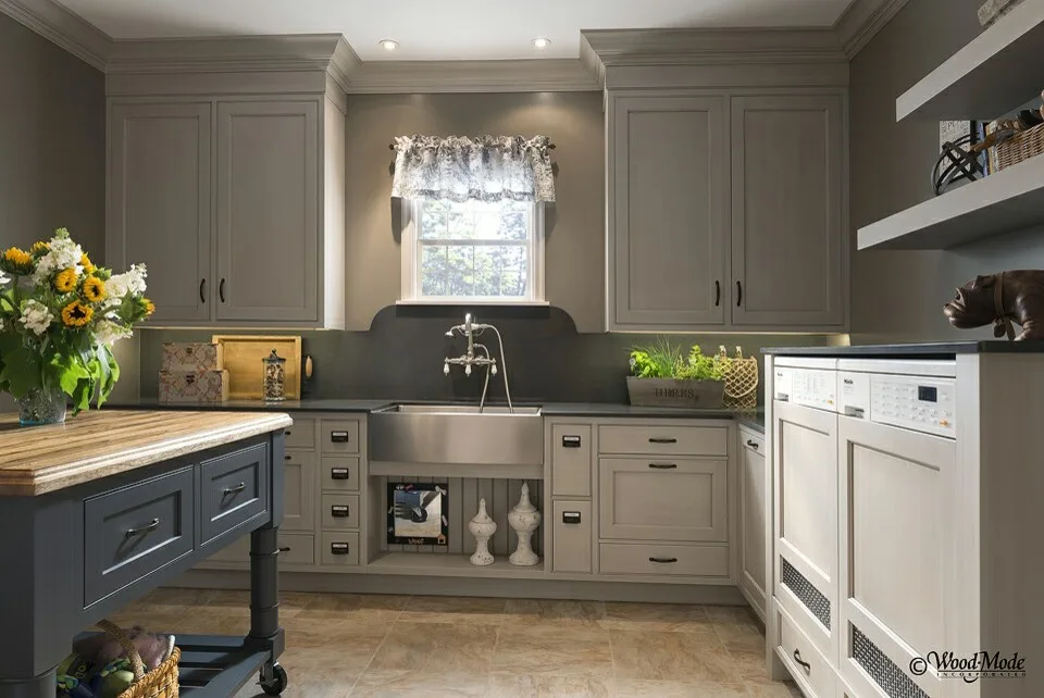 Pet Spa, Utility Room, Laundry Area by Savvy Cabinetry Design Interiors - Photo 5
