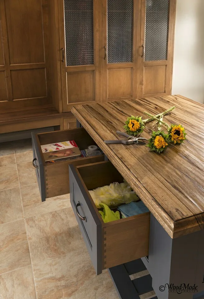 Pet Spa, Utility Room, Laundry Area by Savvy Cabinetry Design Interiors - Photo 14