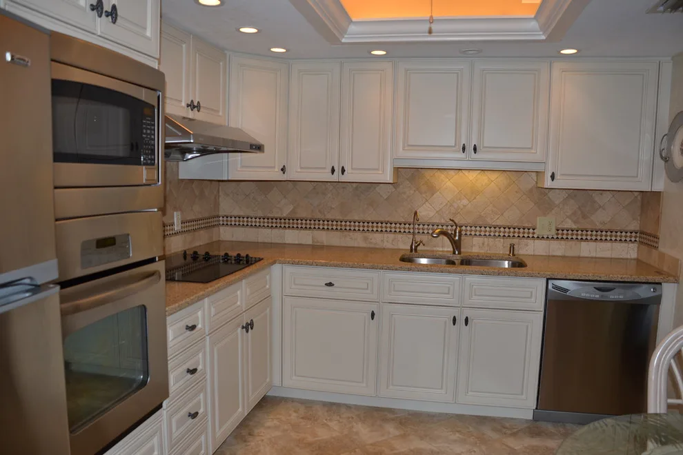 Custom Countertops and Stone Tile Backsplash by Cornerstone Builders Of SWFL - Photo 4