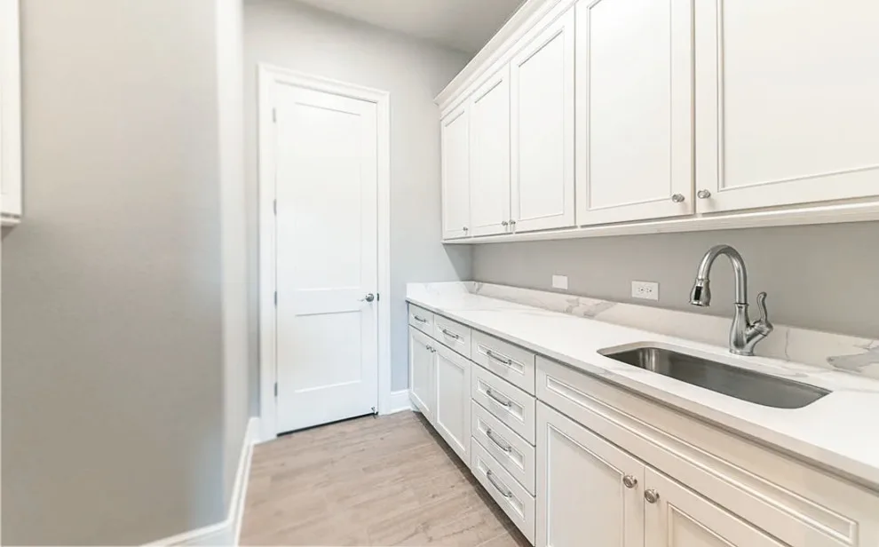 Thomas Morris by Forma Cabinetry - Photo 10