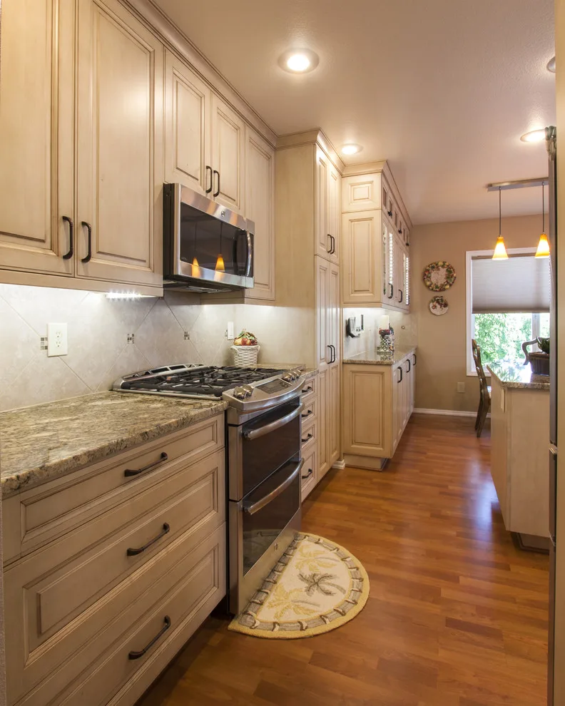 Classic Kitchen by Cabinets By Trivonna - Photo 4