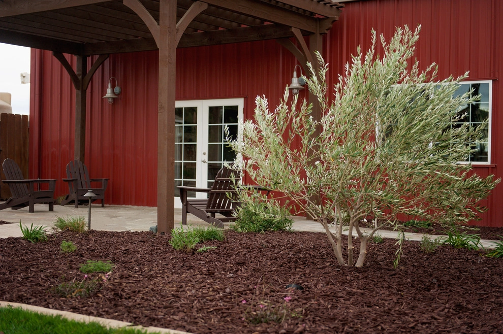 Cox Backyard by Joe's Landscaping & Concrete, Inc. - Photo 11