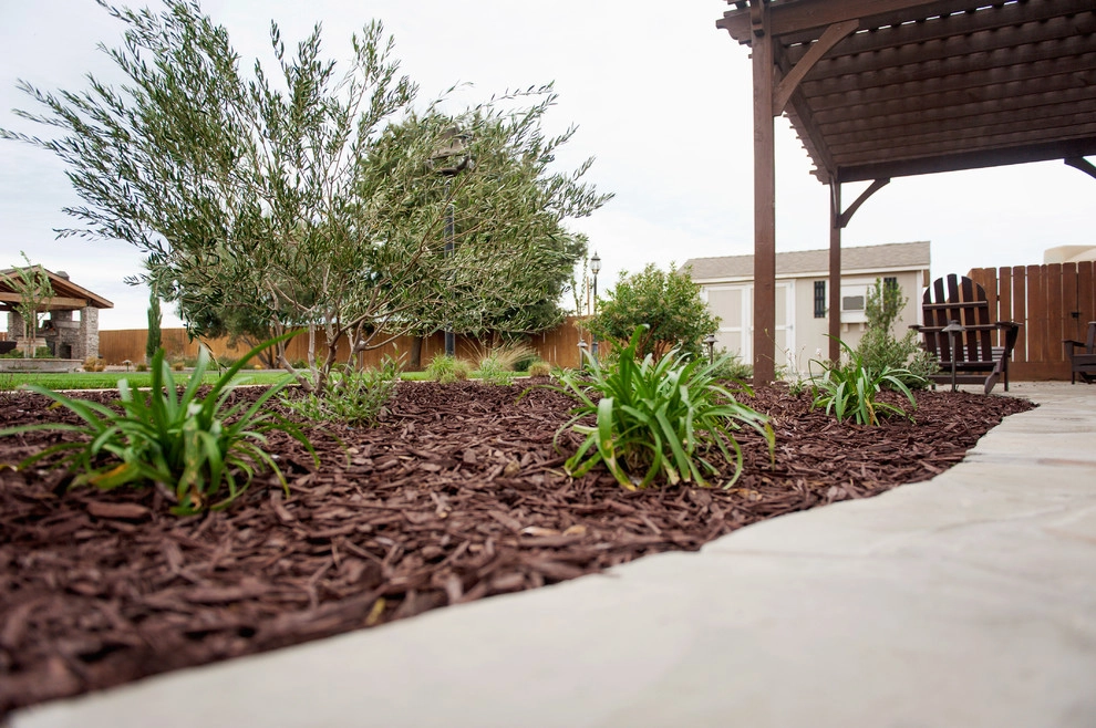 Cox Backyard by Joe's Landscaping & Concrete, Inc. - Photo 4