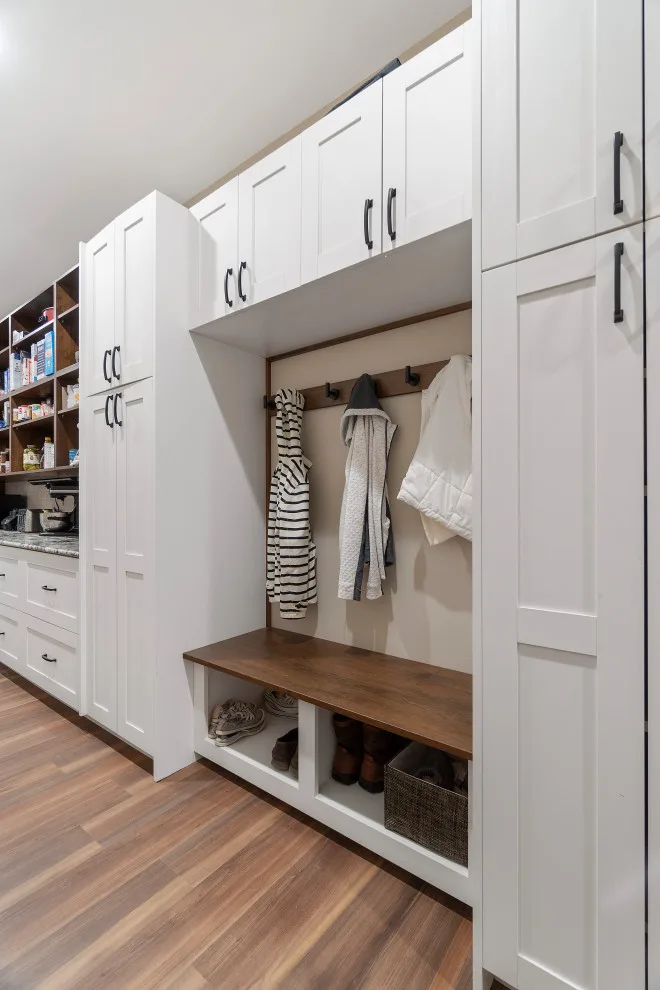 Vanderlinden's Complete Residence by Cabinets By Trivonna - Photo 22
