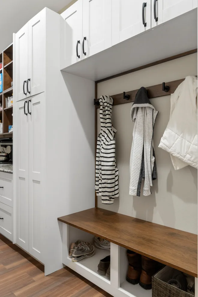 Vanderlinden's Complete Residence by Cabinets By Trivonna - Photo 23