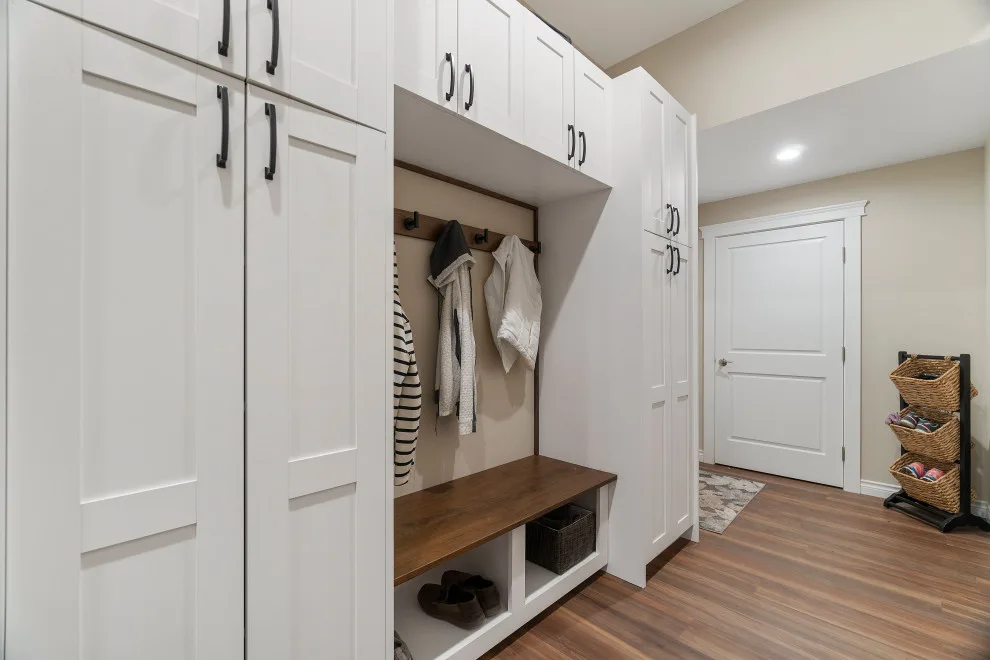 Vanderlinden's Complete Residence by Cabinets By Trivonna - Photo 47