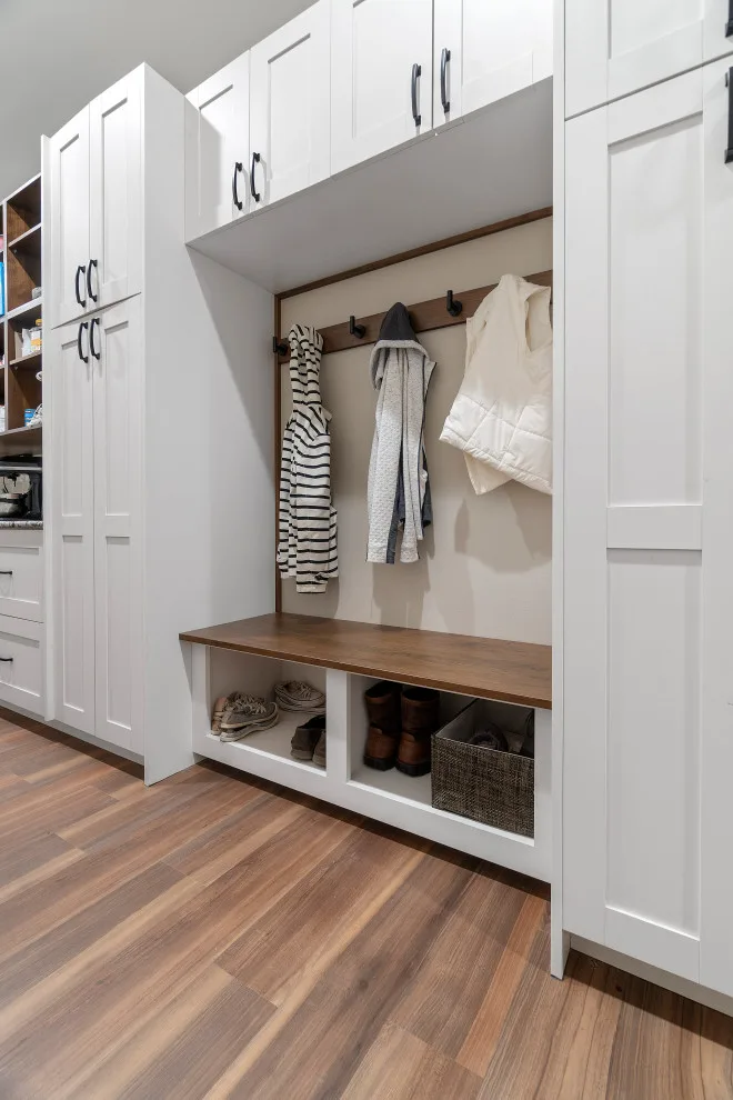 Vanderlinden's Complete Residence by Cabinets By Trivonna - Photo 19