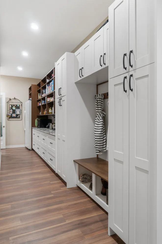 Vanderlinden's Complete Residence by Cabinets By Trivonna - Photo 9
