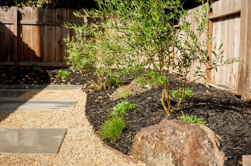 Cooper Modern Backyard by Joe's Landscaping & Concrete, Inc. - Photo 7