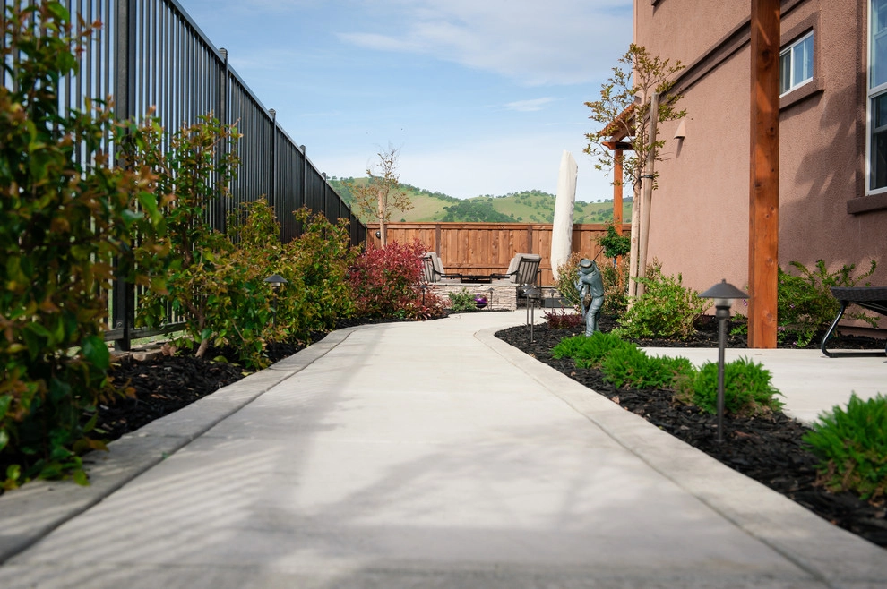 Garza's Backyard Retreat by Joe's Landscaping & Concrete, Inc. - Photo 5