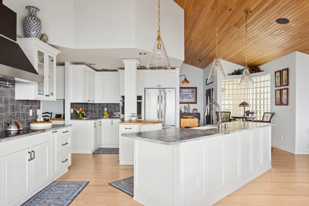 White Shaker Renovation by Signature Design & Cabinetry LLC - Photo 4