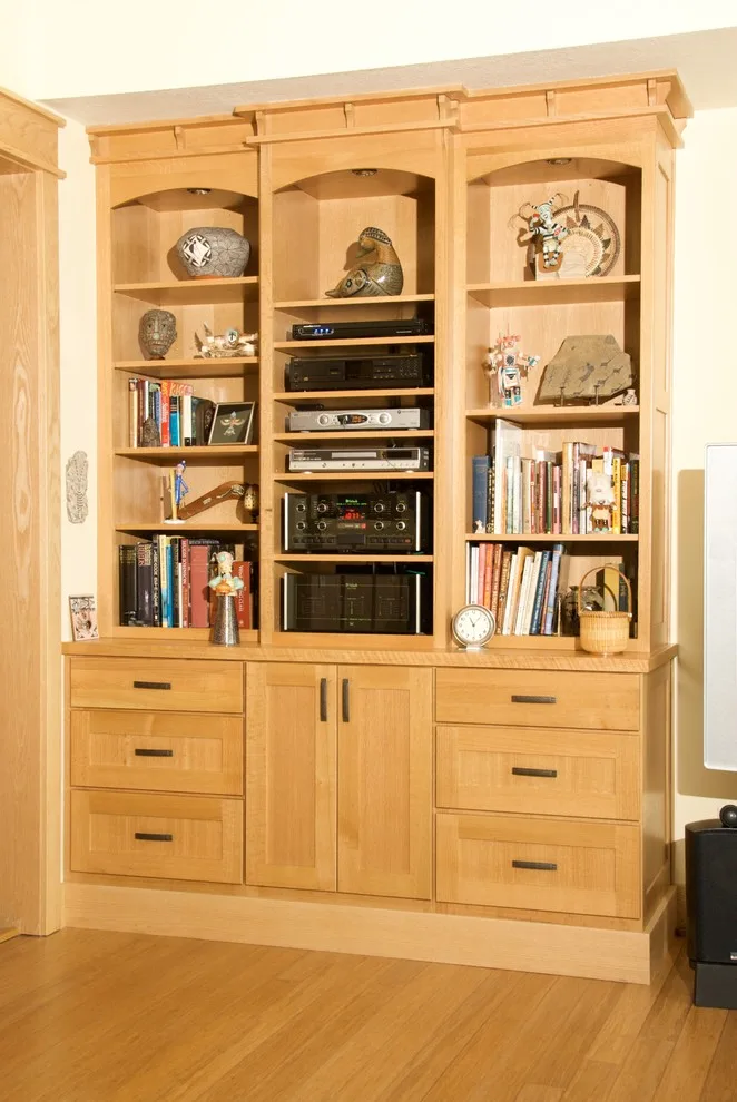 Williamsburg Arts and Crafts Kitchen featuring Quarter Sawn Oak by Buckeye Cabinet & Supply, Inc. - Photo 5