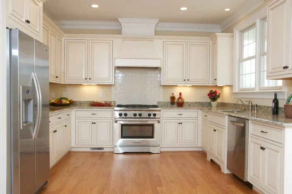 Glazed Opaque Williamsburg Kitchen by Buckeye Cabinet & Supply, Inc. - Photo 6