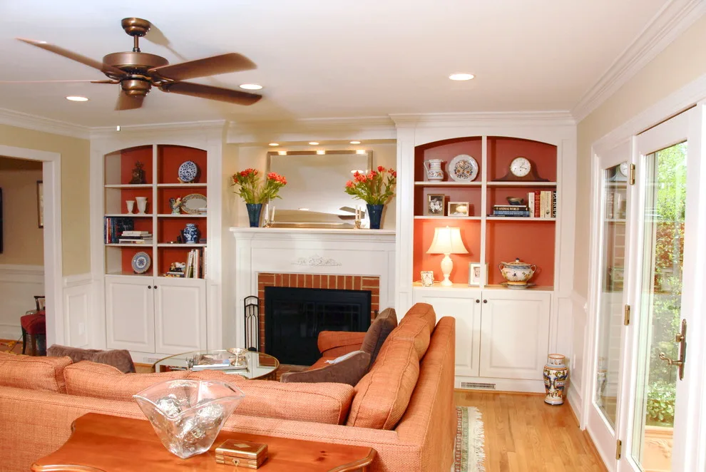 Williamsburg White Flat-Panel Kitchen Design by Buckeye Cabinet & Supply, Inc. - Photo 11