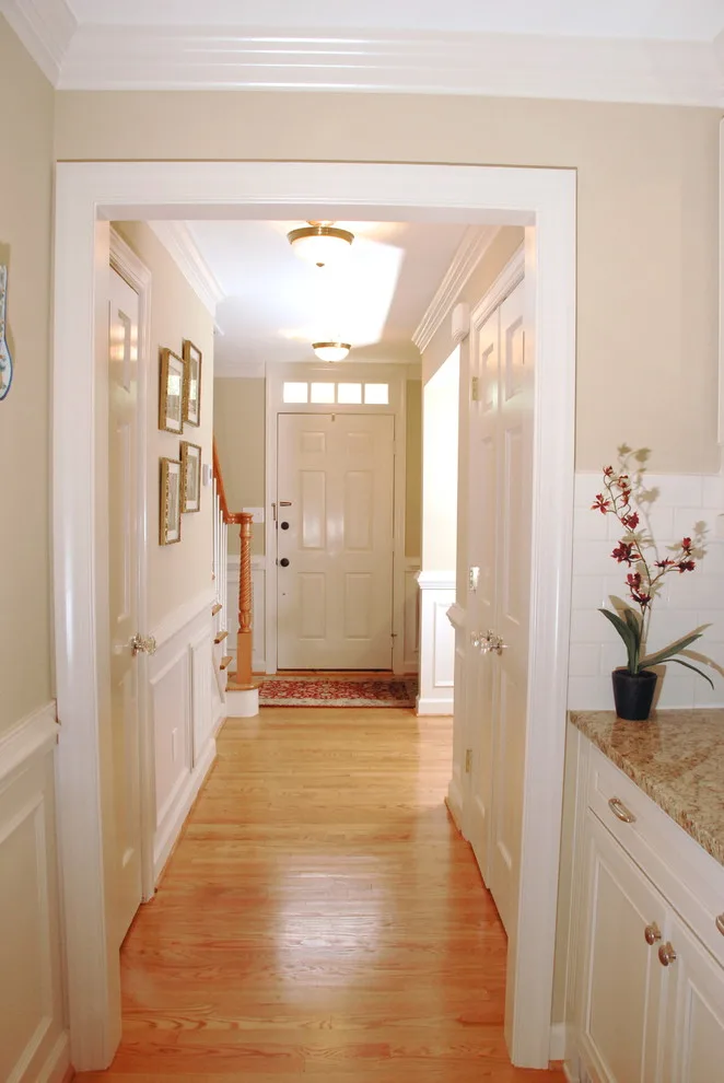 Williamsburg White Flat-Panel Kitchen Design by Buckeye Cabinet & Supply, Inc. - Photo 21