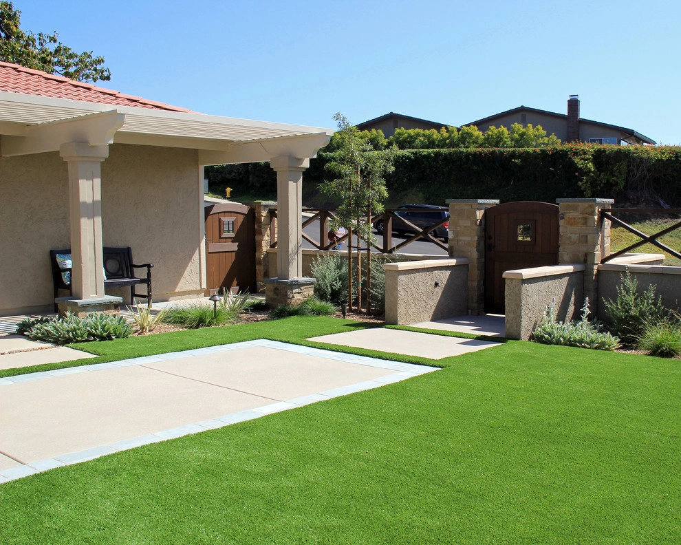 La Jolla Contemporary Ranch by Juniper Landscape Company - Photo 12