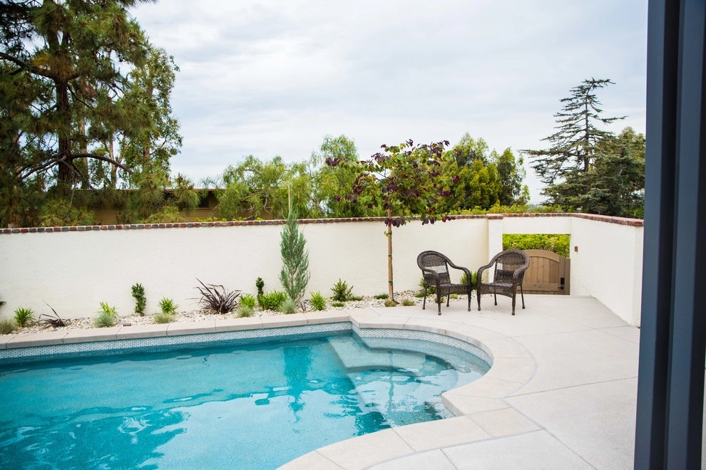 Mission Hills Transitional by Juniper Landscape Company - Photo 8