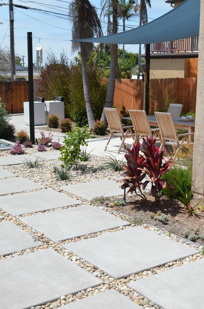 Pacific Beach Modern by Juniper Landscape Company - Photo 5