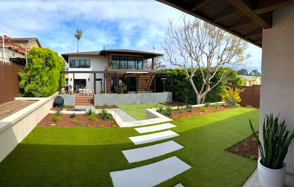Sleek & Modern by the Beach by Juniper Landscape Company - Photo 2