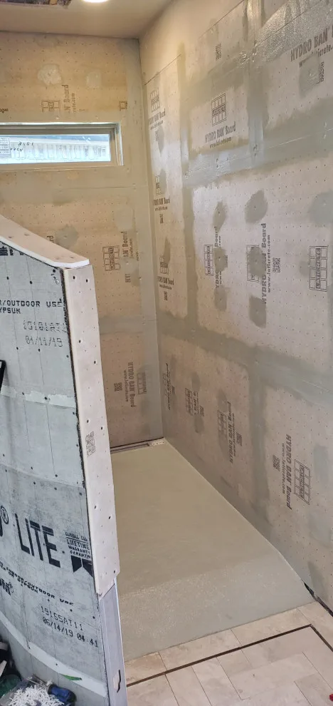 Stylin' Tilen' Flooring - Photo 10