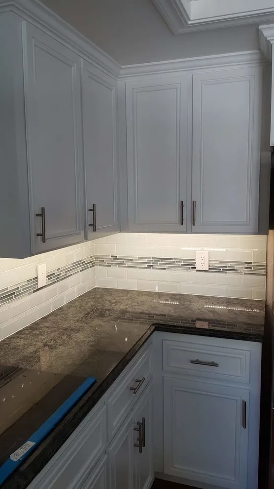 Glass backsplash for kitchens by StartTile - Photo 2