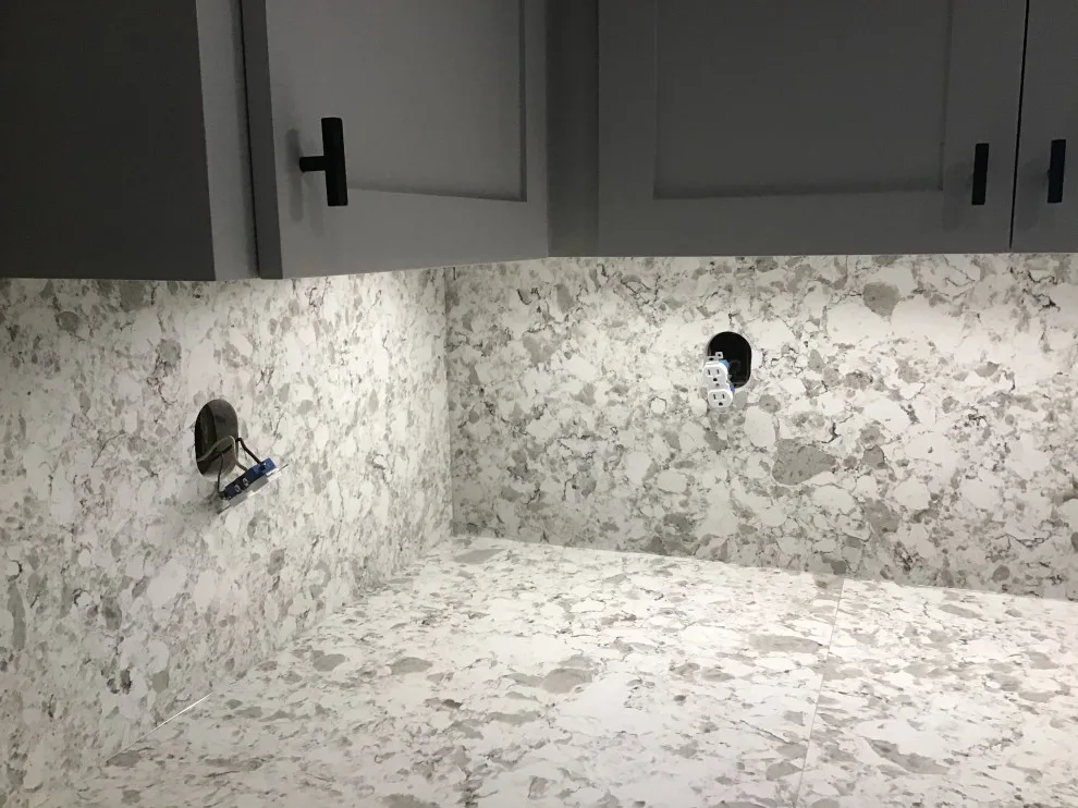 Alaskan White Quartz by Granite Makeover - Photo 4
