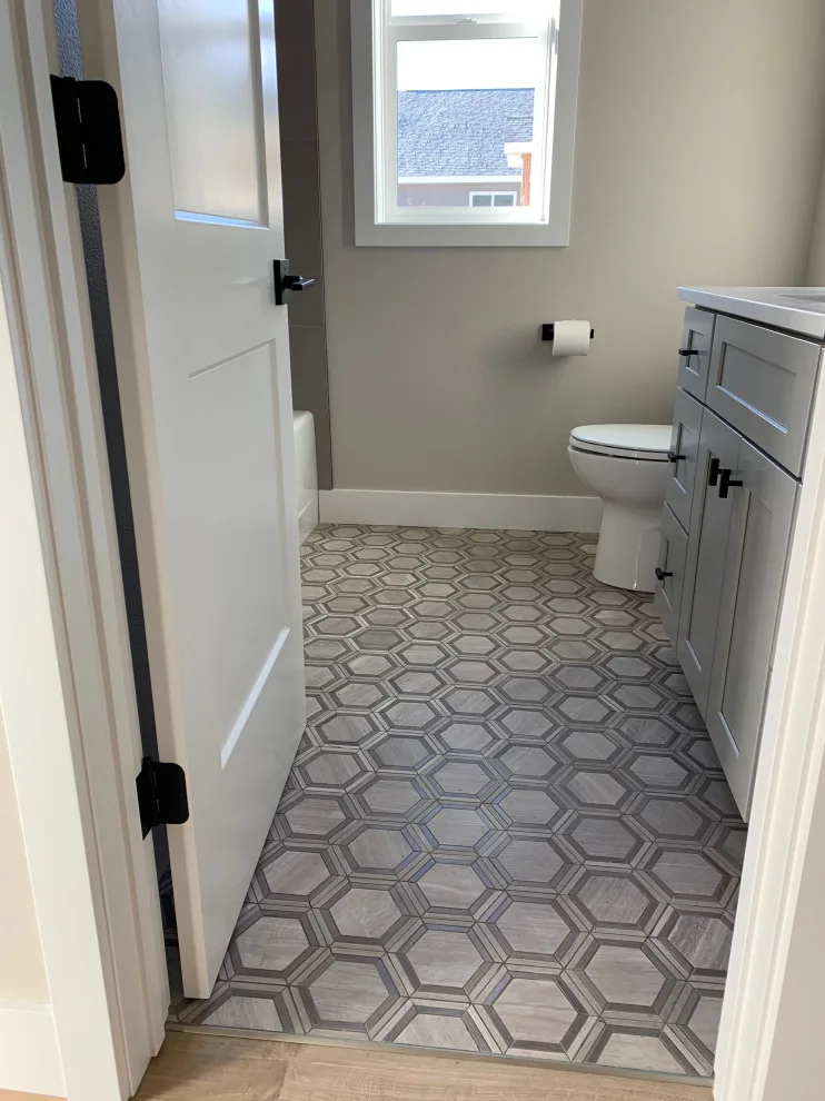 Stunning newly built residence by Brinson Custom Tile - Photo 2