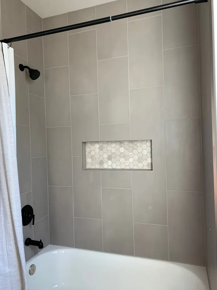 Stunning newly built residence by Brinson Custom Tile - Photo 4