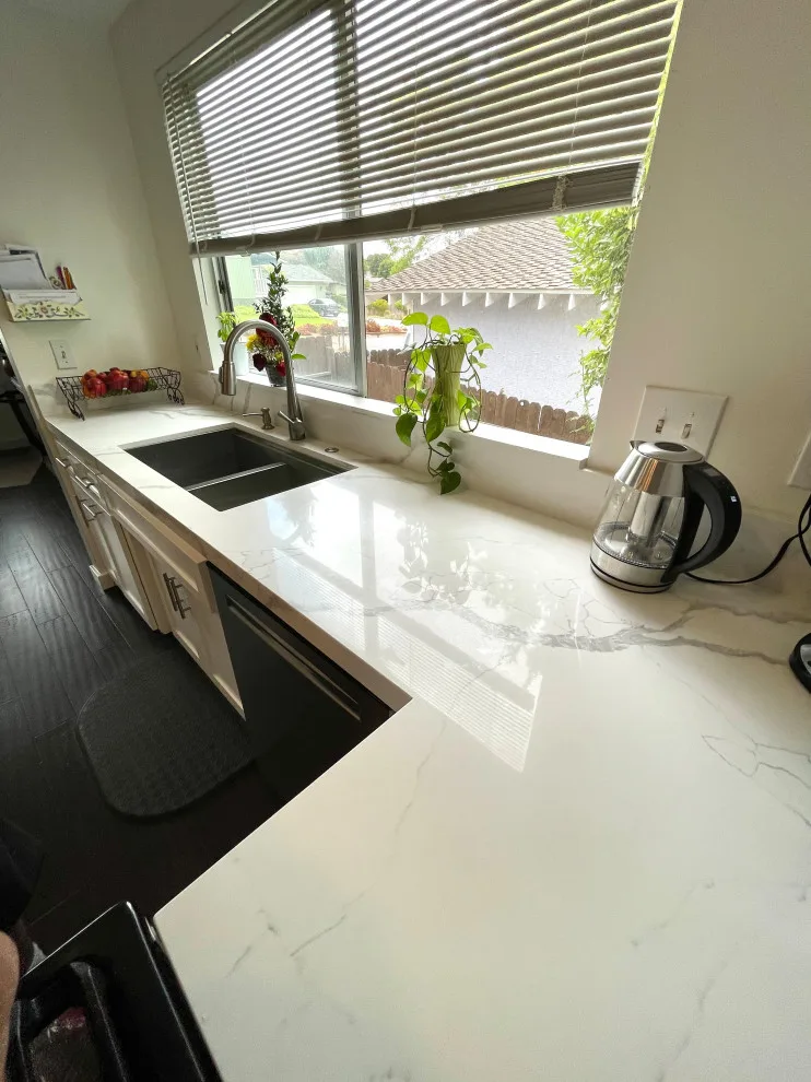 Calacatta Lazzia Quartz Kitchen Countertops by CMG Granite And Stone Inc. - Photo 8