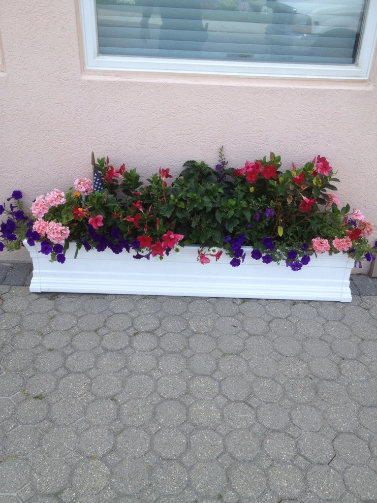 Container Garden Landscape Projects by Kãsa Landscaping & Property Management - Photo 8