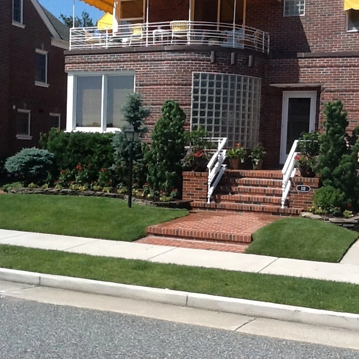 Traditional Outdoor Design by Kãsa Landscaping & Property Management - Photo 4