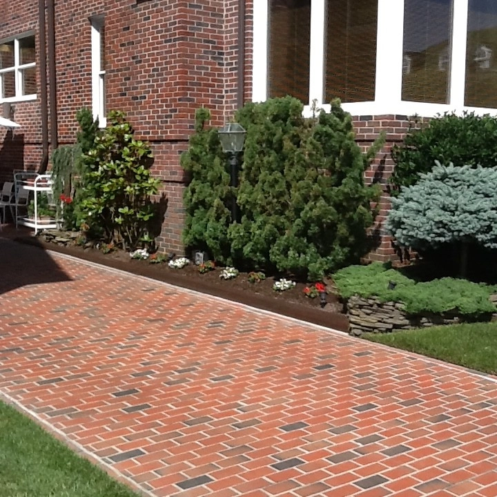 Traditional Outdoor Design by Kãsa Landscaping & Property Management - Photo 3