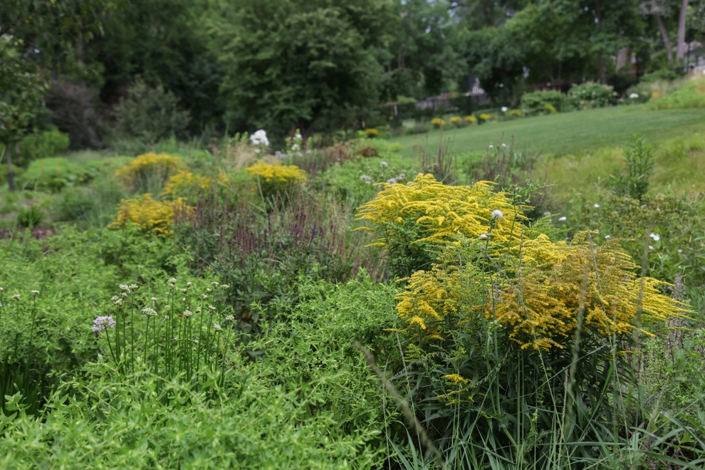 Perennial Garden Getaway by Kinghorn Gardens - Photo 15