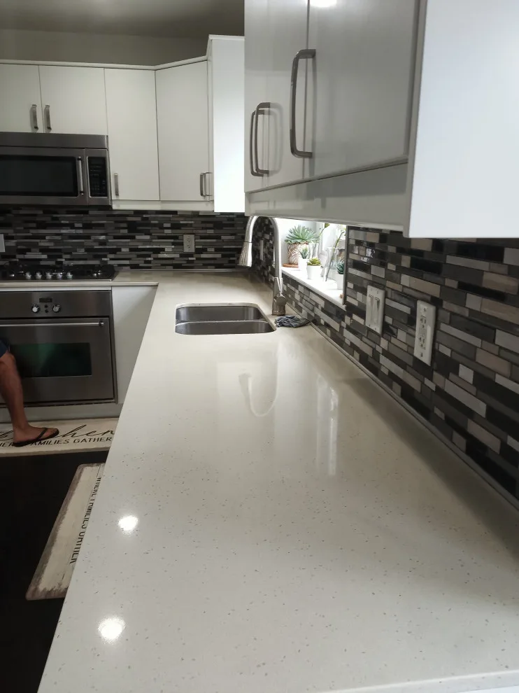 Kitchen renovation - backsplash by Bonetti Tile - Photo 4