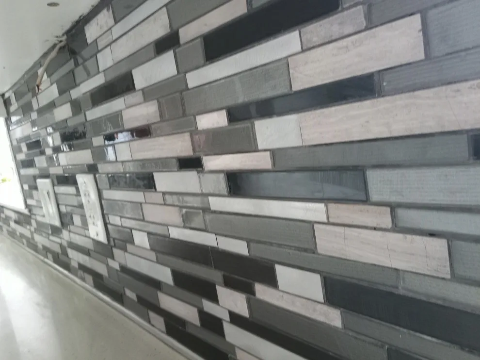 Kitchen renovation - backsplash by Bonetti Tile - Photo 3