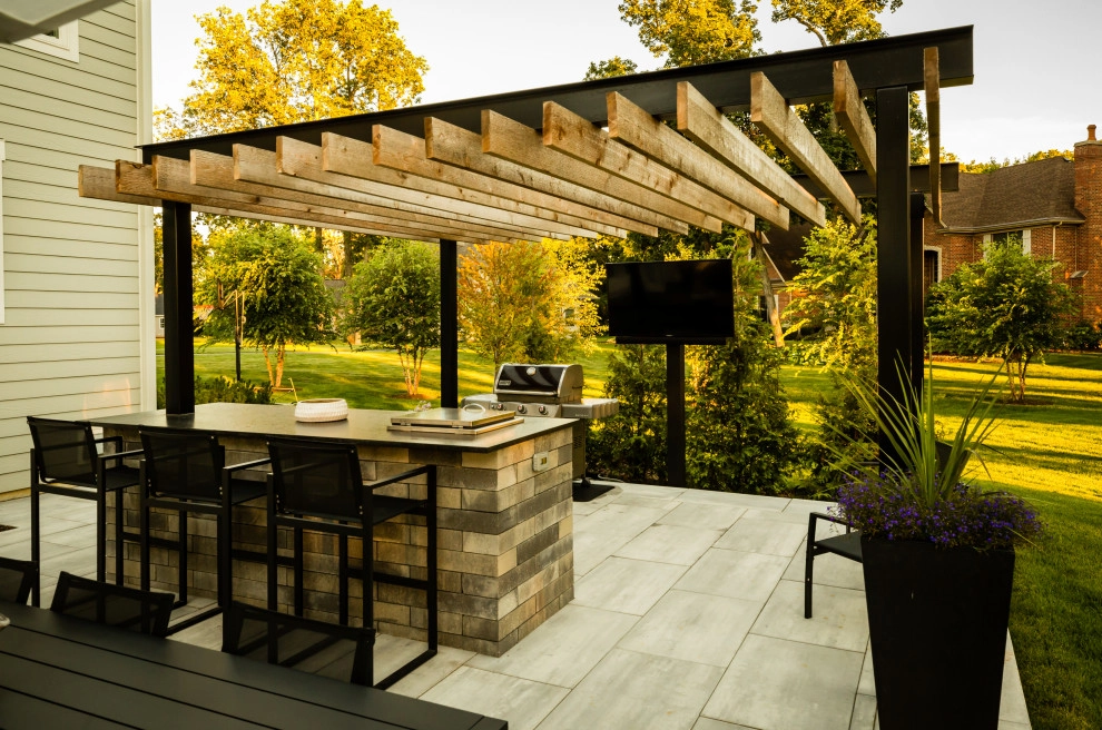 Contemporary Patio Design by Bruss Landscaping, Inc. - Photo 4