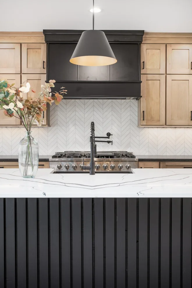 Dark Luxury Quartz by Marble Granite World - Photo 2